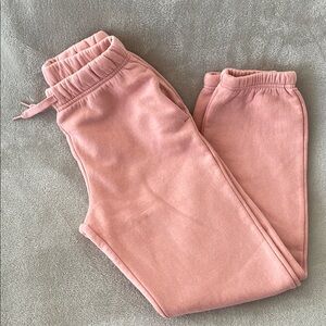 H&M girls fleece sweatpants. Color rose pink size 10.